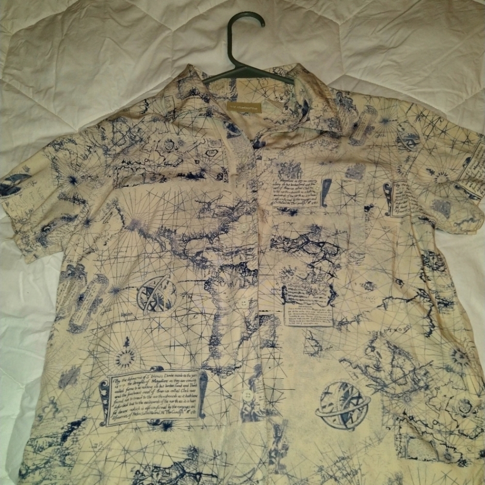 COPY - I am selling a Liz Claiborne short sleeve button up. Size small- Unisex